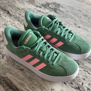 Adidas VL COURT BOLD SHOES - Size 9